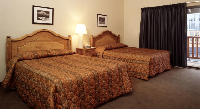 Prospector Accommodations by All Seasons Resort Lodging, Забронировать Отель Отели Парк-Сити с бассейном, рядом с Sitka Super Park, Бассейн