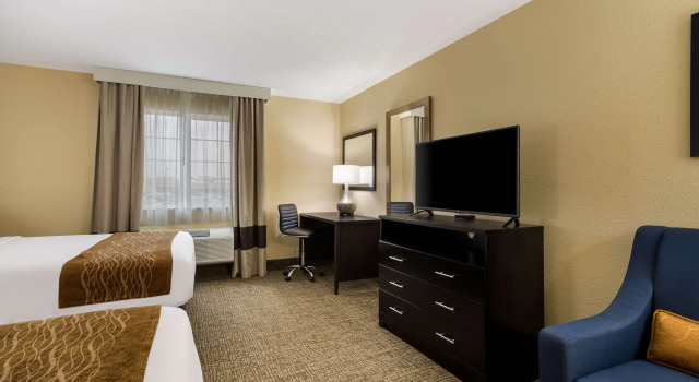 Четырёхместный номер Standard Comfort Inn Yankton SD