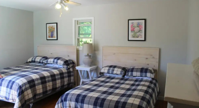 Mikinaak Cottage & Cabin Rentals, Book Feriehus Tobermory Bruce County