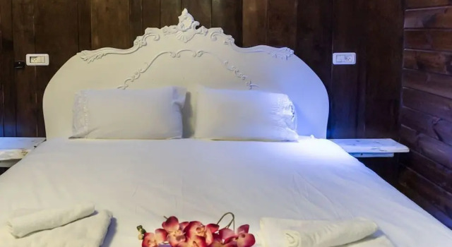 Country Suites with Jaccuzzi & Pool