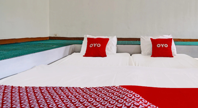Deluxe room Super OYO Capital O 91810 Hotel Balebat 2