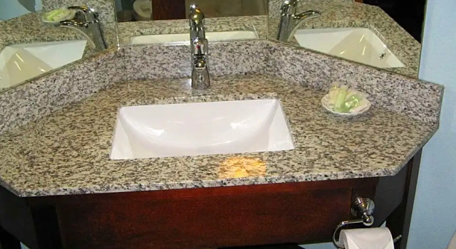 Четырёхместный номер Standard The Hotel at Dayton South