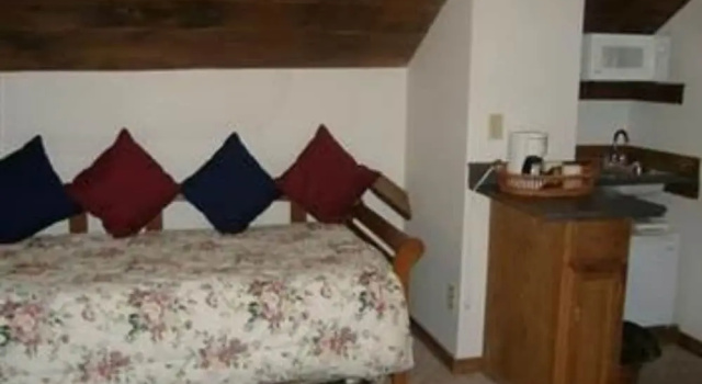 Студия Standard Sturbridge Country Inn