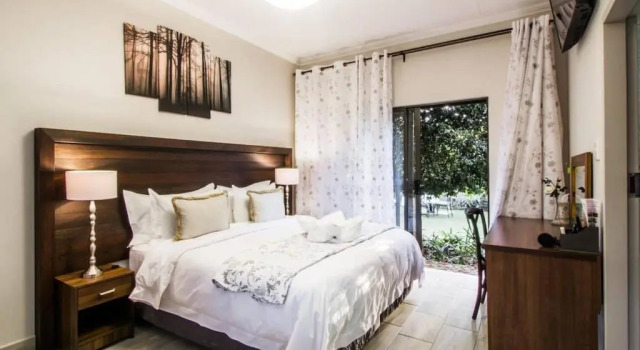 Люкс Three Olives Guesthouse
