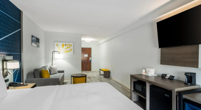 Comfort Inn & Suites Lexington South, Varaa Hotelli Lexington Pohjois-Carolina