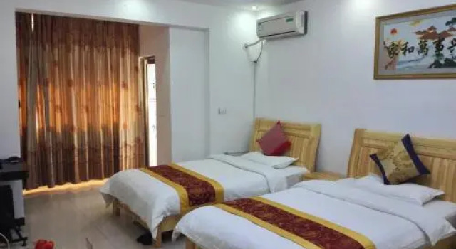 Yichang Donghui Inn, Varaa Hotelli Yichang Hubei