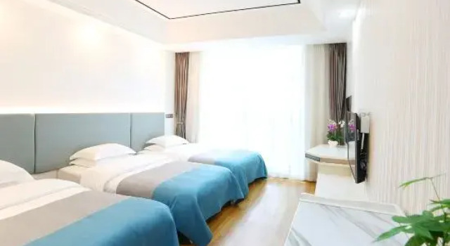 Трёхместный номер Standard Dujiangyan Huaxi Hotel