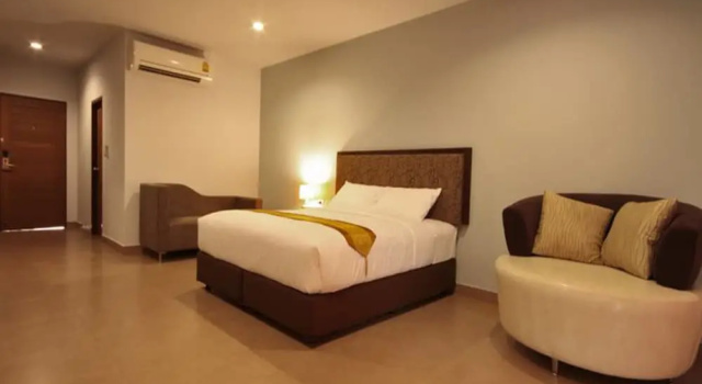 Двухместный номер Deluxe с балконом Paragon Suites Resort