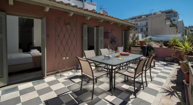 Apollonas Luxurious Apartments