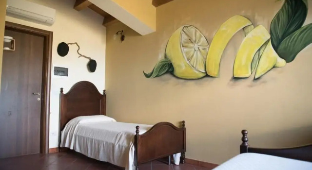 Valle Lumia, Réserver Maison de vacances Hôtels à Sicile avec parking, Parking