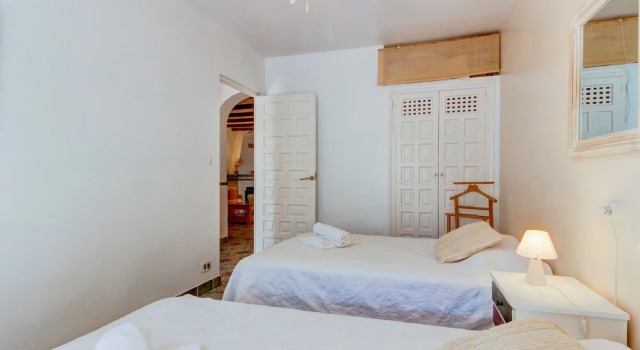 Bungalow Almadrava, Забронировать Отель Отели и гостиницы Эльс-Поблетс, Отель