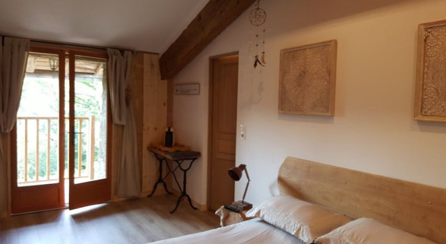 Chambre d'hôtes St Jacques, Rezerwuj Bed and Breakfast Hotele w Pyrénées Ariégeoises Regional Park ze śniadaniem, Śniadanie