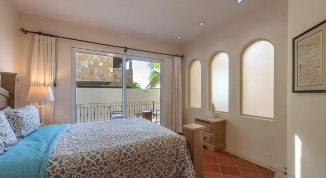 Luxury 5BR Villa, Sleeps 14 W/ocean View: Villa Perla de Law