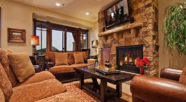 Canyon Resort Luxury Townhomes by Utopian
