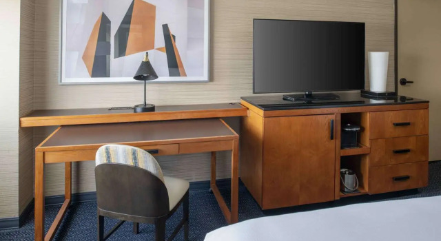 Двухместный номер Standard с видом на залив DoubleTree by Hilton San Francisco Airport