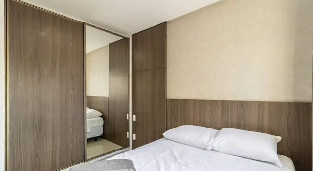 Apartment with bathtub near the beach YVD1301
