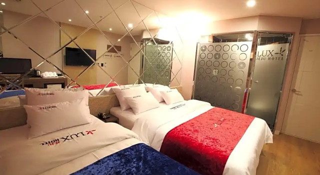 Трёхместный номер Deluxe Jeju Lux Hotel