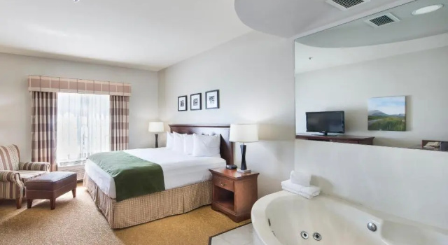 Одноместный люкс Country Inn & Suites by Radisson, Greeley, CO