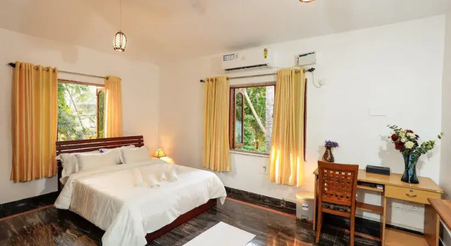 Casa Verde 3 Bhk Pool Villa By Iksha, Book Villa Verem 