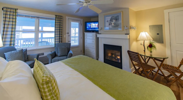 Номер Deluxe Edgewater Resort
