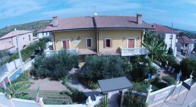 Camera tripla Standard con balcone B&B Mariposa