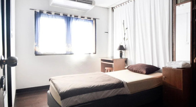 Suk11 Hostel, Забронировать Хостел Ваттана Бангкок, рядом с Развлекательный центр Nana Plaza