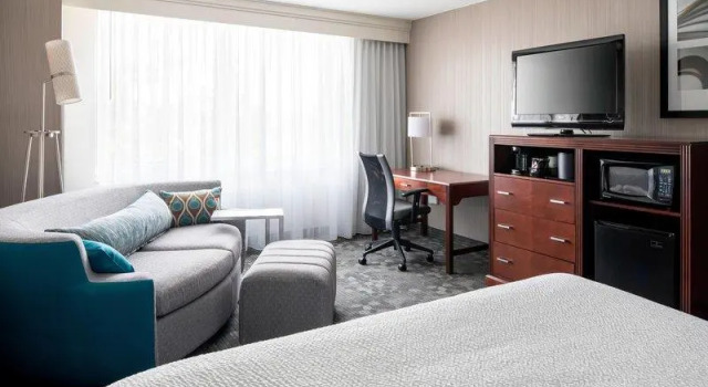 Люкс с 2 комнатами Courtyard by Marriott Seattle Federal Way