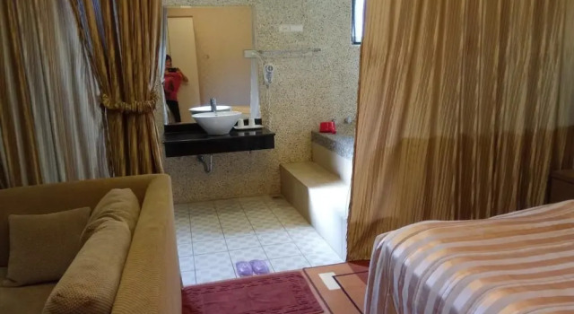 Lian Lian Shanshui B&B, Book Bed and Breakfast Hotels in Taichung Area with a Pool, Swimming Pool