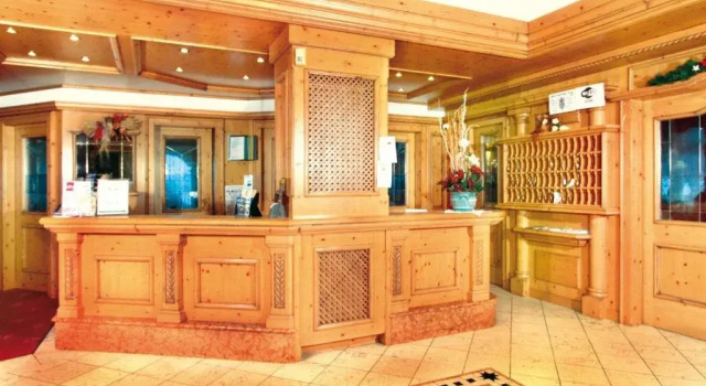 Hotel Diamant Park, Забронировать Отель Отели Кампитело с парковкой, рядом с Канатная дорога Кампителло-Коль Роделла (нижняя станция), Парковка