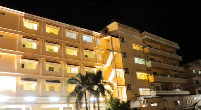 Submukdaphoomplace Hotel, Varaa Hotelli Hotellit North-Eastern Thailand pysäköinnillä, Pysäköinti
