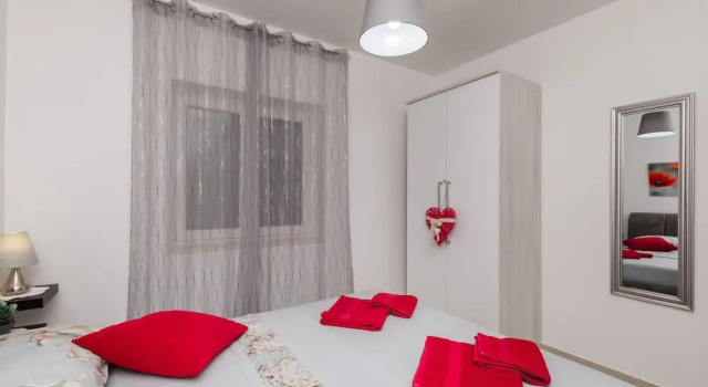 Апартаменты Stuck in the Moment Apartment