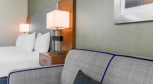 Номер Standard с видом на море DoubleTree by Hilton Atlanta Airport