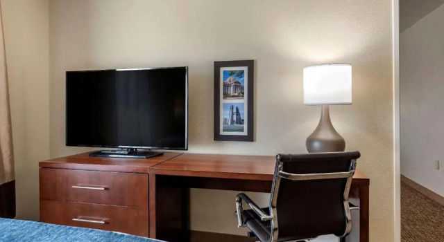 Люкс Comfort Inn & Suites Pueblo