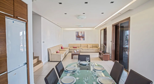Skyla Villa