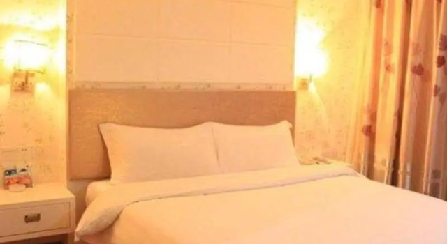 Tai Fu Business Hotel, Rezerwuj Hotel Hotele w Shenzhen z parkingiem, Parking