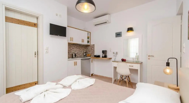 Antonia Studios