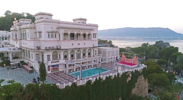 Hotel Merwara Estate- A Luxury Heritage Resort, Забронировать Отель Отели штата Раджастхана с парковкой, Парковка