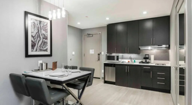 Двухместный люкс Homewood Suites By Hilton Boston Logan Airport Chelsea