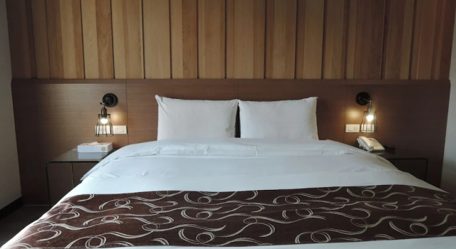 Двухместный номер Deluxe с балконом Travel Art Inn