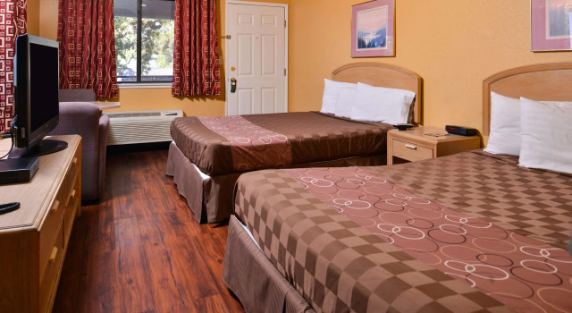 Четырёхместный номер Standard Americas Best Value Inn and Suites Clearlake