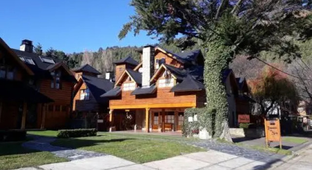 Torres del Sur Apart Hotel