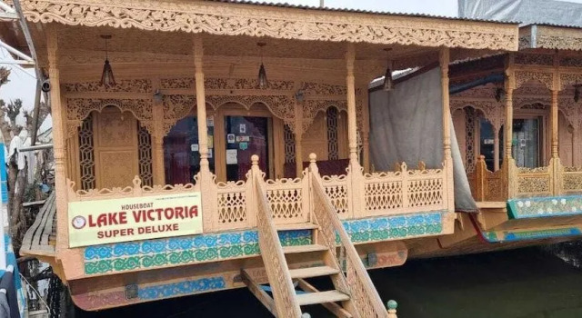 Lake Victoria Houseboat, Забронировать Дом для отпуска Коттеджи Jammu & Kashmir Ski, Коттедж