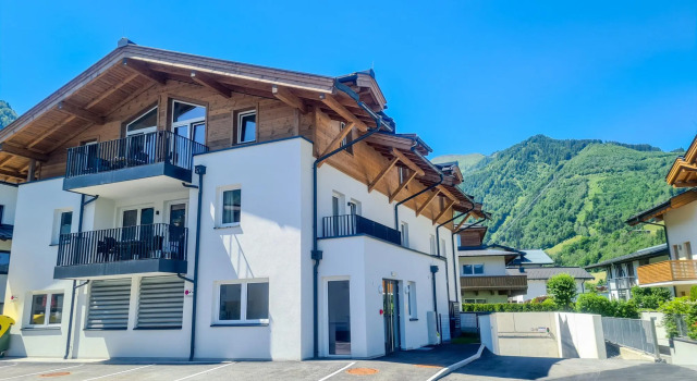 Falken Suites ONE with garden, Rezerwuj Hotel Hotele w Salzburg z parkingiem, Parking