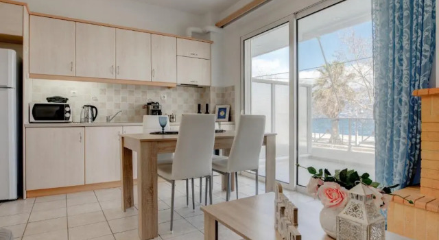 Sugar Blue - Apartment on the beach, Prenota Appartamento Hotel a Peloponneso con parcheggio, Parcheggio