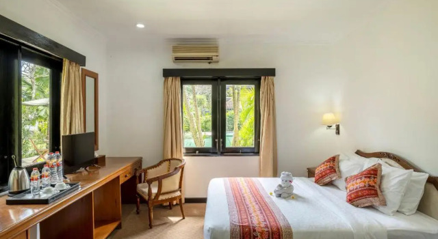 Люкс с 2 комнатами Jimbarwana Hotel