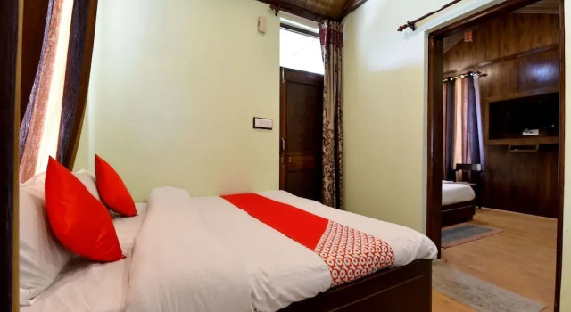OYO 13348 Home Exotic 2BHK Naggar Road