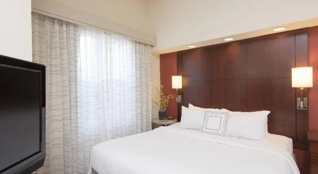 Четырёхместный люкс Residence Inn Marriott Moline