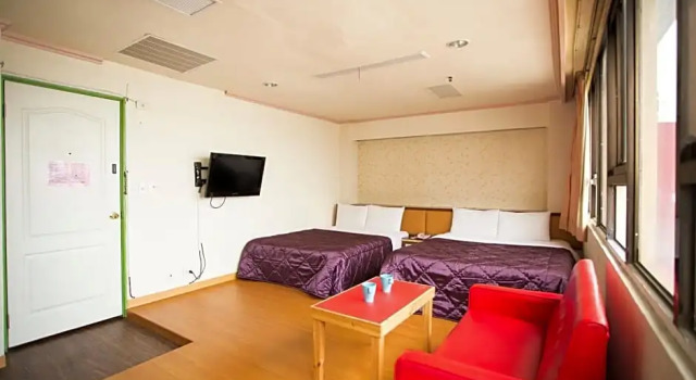 Четырёхместный номер Standard Rui Gu Hotel