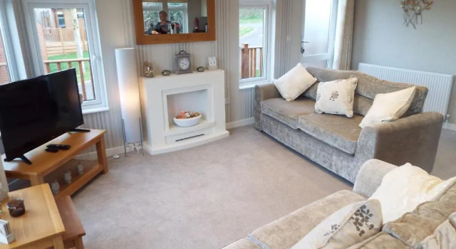 Devon Hills Holiday Park luxury timber lodge pet friendly with hot tub 2 to 6 guests