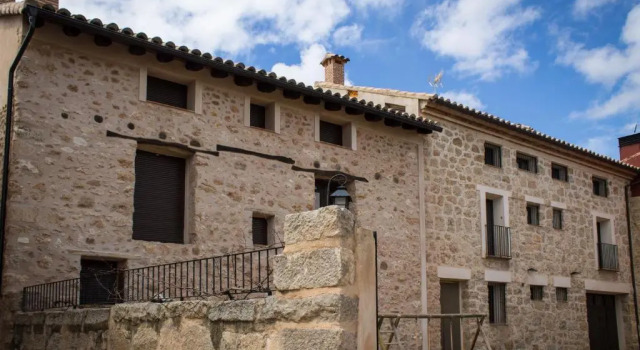 Apartamentos Casa La Cuca, Book Apartment Hotels in Aragon with Parking, Parking